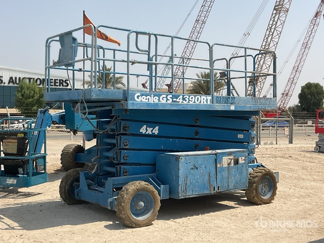 Genie GS4390 - Ножничный подъемник: фото 3 Genie GS4390 - Ножничный подъемник: фото 3