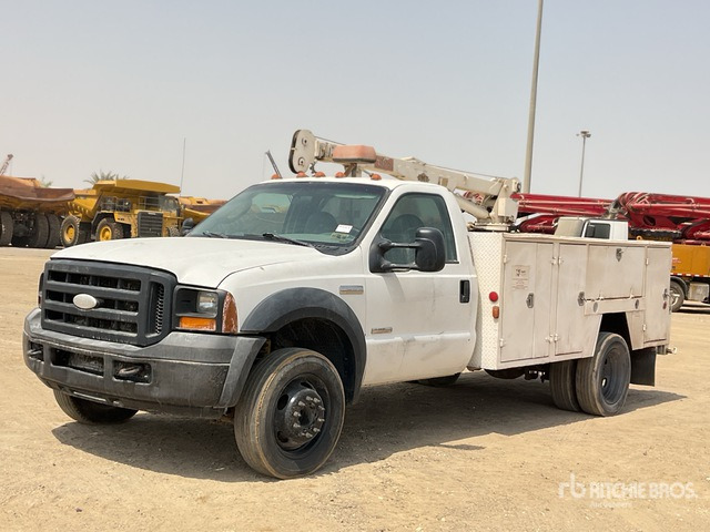 2006 Ford F550XL SUPER DUTY 4x2 Service Truck - Коммунальная/ Специальная техника: фото 2 2006 Ford F550XL SUPER DUTY 4x2 Service Truck - Коммунальная/ Специальная техника: фото 2