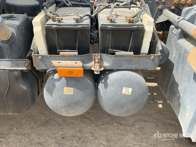 2007 Mercedes-Benz Actros 3348 6x4 T/A Sleeper Truck Tractor - Тягач: фото 5 2007 Mercedes-Benz Actros 3348 6x4 T/A Sleeper Truck Tractor - Тягач: фото 5
