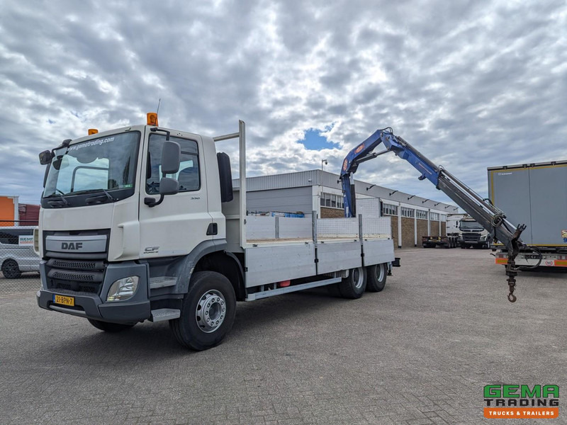 DAF CF 330 FAT 6x4 Dagcab Euro6A - Open laadbak 6.4m + PM 15522 - RadioGrafisch - Handgeschakeld - Грузовик бортовой/ Платформа, Автоманипулятор: фото 1 DAF CF 330 FAT 6x4 Dagcab Euro6A - Open laadbak 6.4m + PM 15522 - RadioGrafisch - Handgeschakeld - Грузовик бортовой/ Платформа, Автоманипулятор: фото 1