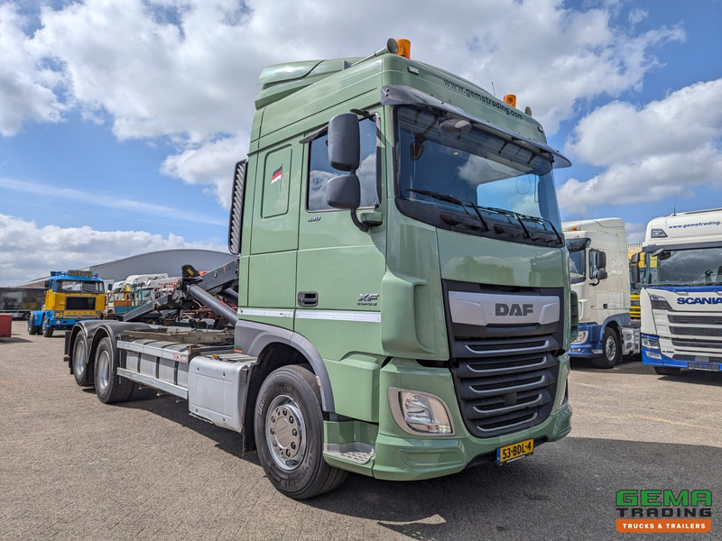 DAF XF 440 FAS 6x2 Spacecab Euro6A - HaakarmSysteem 21T - Hiab XR21S63 - Lift-As - Dubbele tanks - Крюковой мультилифт: фото 2 DAF XF 440 FAS 6x2 Spacecab Euro6A - HaakarmSysteem 21T - Hiab XR21S63 - Lift-As - Dubbele tanks - Крюковой мультилифт: фото 2
