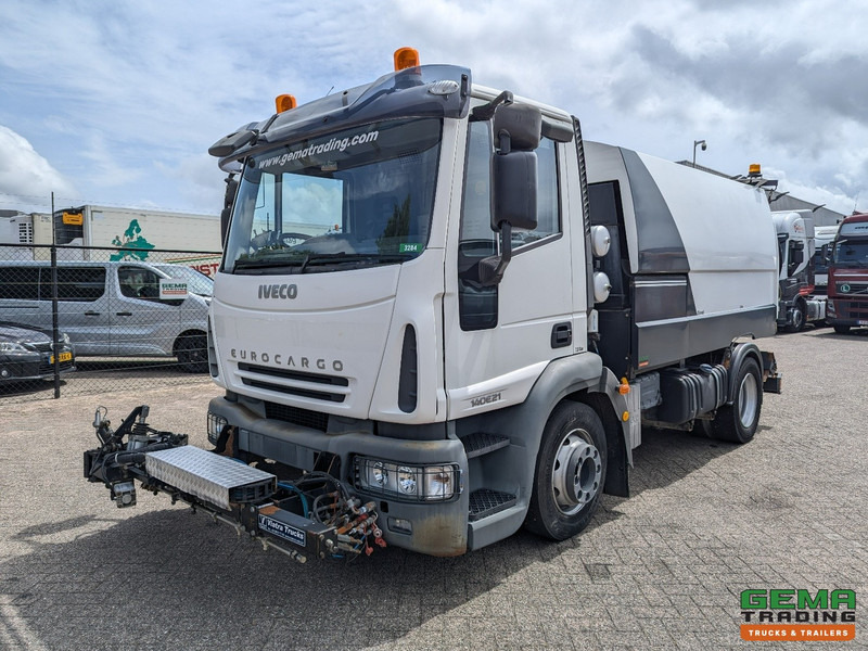 Iveco 140E21 4x2 Dagcab Euro3 - Schmidt SK500R - Hydrostaat - Подметально-уборочная машина: фото 1 Iveco 140E21 4x2 Dagcab Euro3 - Schmidt SK500R - Hydrostaat - Подметально-уборочная машина: фото 1