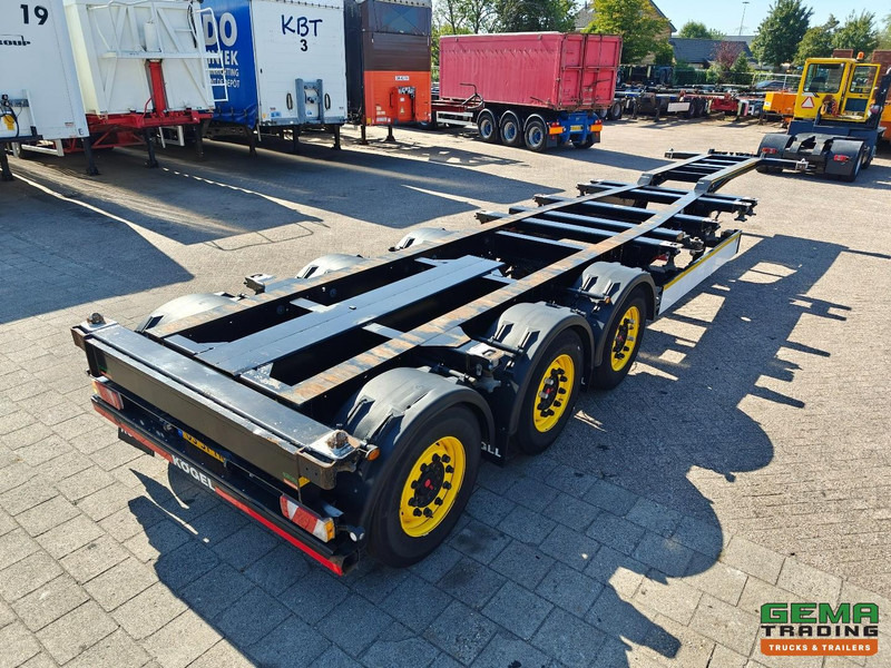 Kögel PORT 40 SIMPLEX 20 3-Assen SAF - Schijfremmen - 20/30/40FT Aansluiting - Achterschuiver - Полуприцеп-контейнеровоз/ Сменный кузов: фото 4 Kögel PORT 40 SIMPLEX 20 3-Assen SAF - Schijfremmen - 20/30/40FT Aansluiting - Achterschuiver - Полуприцеп-контейнеровоз/ Сменный кузов: фото 4