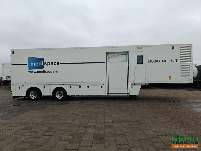 Полуприцеп LAMBOO T 02S 2-Assen ROR - Geïsoleerde MedischeTrailer/MobileHome - Brancard/Rolstoel Lift - Airco's - StuurAs - Ex MRI: фото 19 Полуприцеп LAMBOO T 02S 2-Assen ROR - Geïsoleerde MedischeTrailer/MobileHome - Brancard/Rolstoel Lift - Airco's - StuurAs - Ex MRI: фото 19