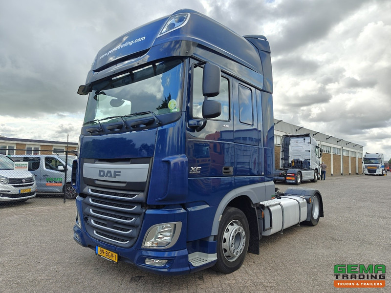 DAF XF 440 FT 4x2 SuperSpaceCab Euro6A - MEGA - Retarder - HandGeschakeld - 344.000KM! - Тягач: фото 1 DAF XF 440 FT 4x2 SuperSpaceCab Euro6A - MEGA - Retarder - HandGeschakeld - 344.000KM! - Тягач: фото 1