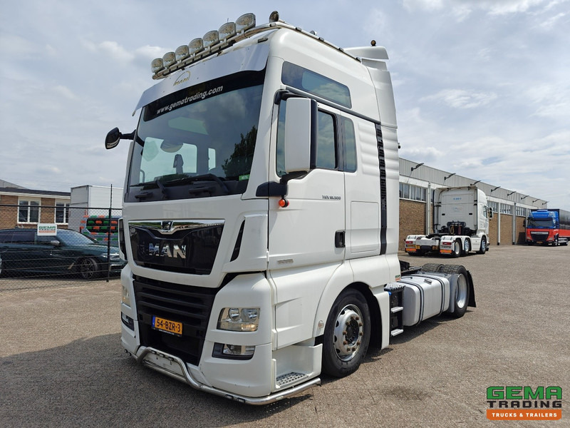 MAN TGX 18.500 4x2 XXL Euro6C - MEGA - Retarder - HefSchotel - Dubbele Tanks - Navi - SMARTtachoV2 - 12/2025 APK - Тягач: фото 1 MAN TGX 18.500 4x2 XXL Euro6C - MEGA - Retarder - HefSchotel - Dubbele Tanks - Navi - SMARTtachoV2 - 12/2025 APK - Тягач: фото 1