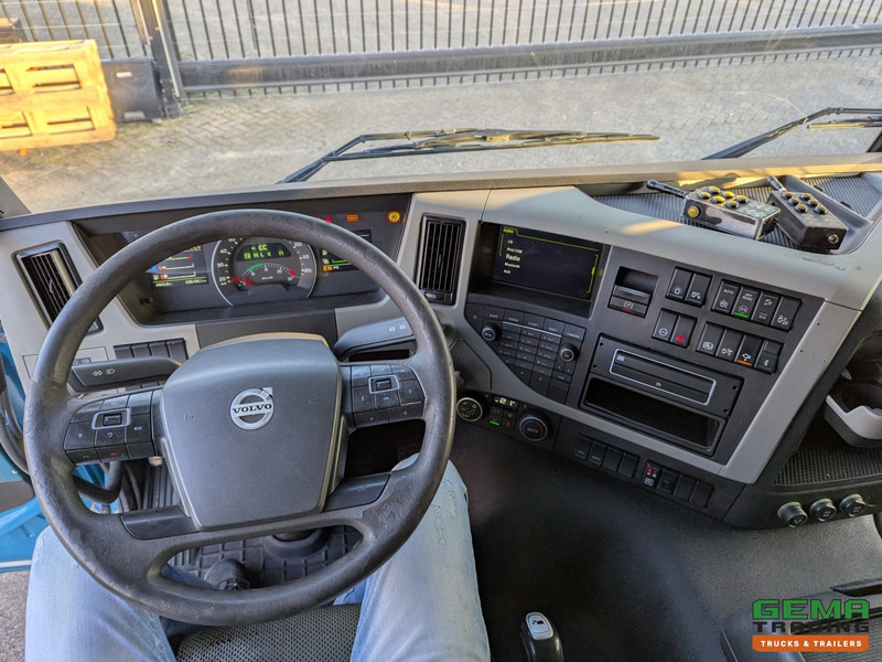 Фото интерьера 2: Портальный бункеровоз Volvo FM 460 6x2/4 Globetrotter Euro6 - JOAB PortaalSysteem 18T - Uitschuifbaar - Afstandbediening - VangmuilKoppeling