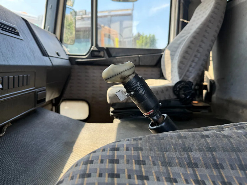 Самосвал MAN 35.372 8X4 Tipper Spring/Spring ZF Manual Gear EURO2: фото 15