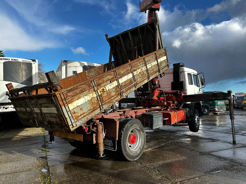 Самосвал, Автоманипулятор Mercedes-Benz SK 1935 V8 4X2 Tipper Spring/Spring AMCO V825 9T Crane: фото 18