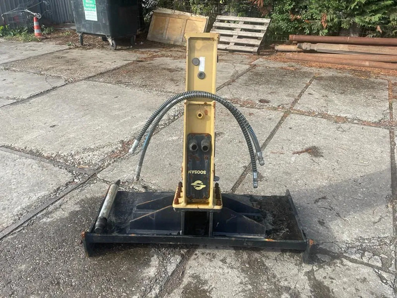 Soosan SB30 Hydraulic Breaker Skid steer - Навесное оборудование для Строительной техники: фото 3 Soosan SB30 Hydraulic Breaker Skid steer - Навесное оборудование для Строительной техники: фото 3