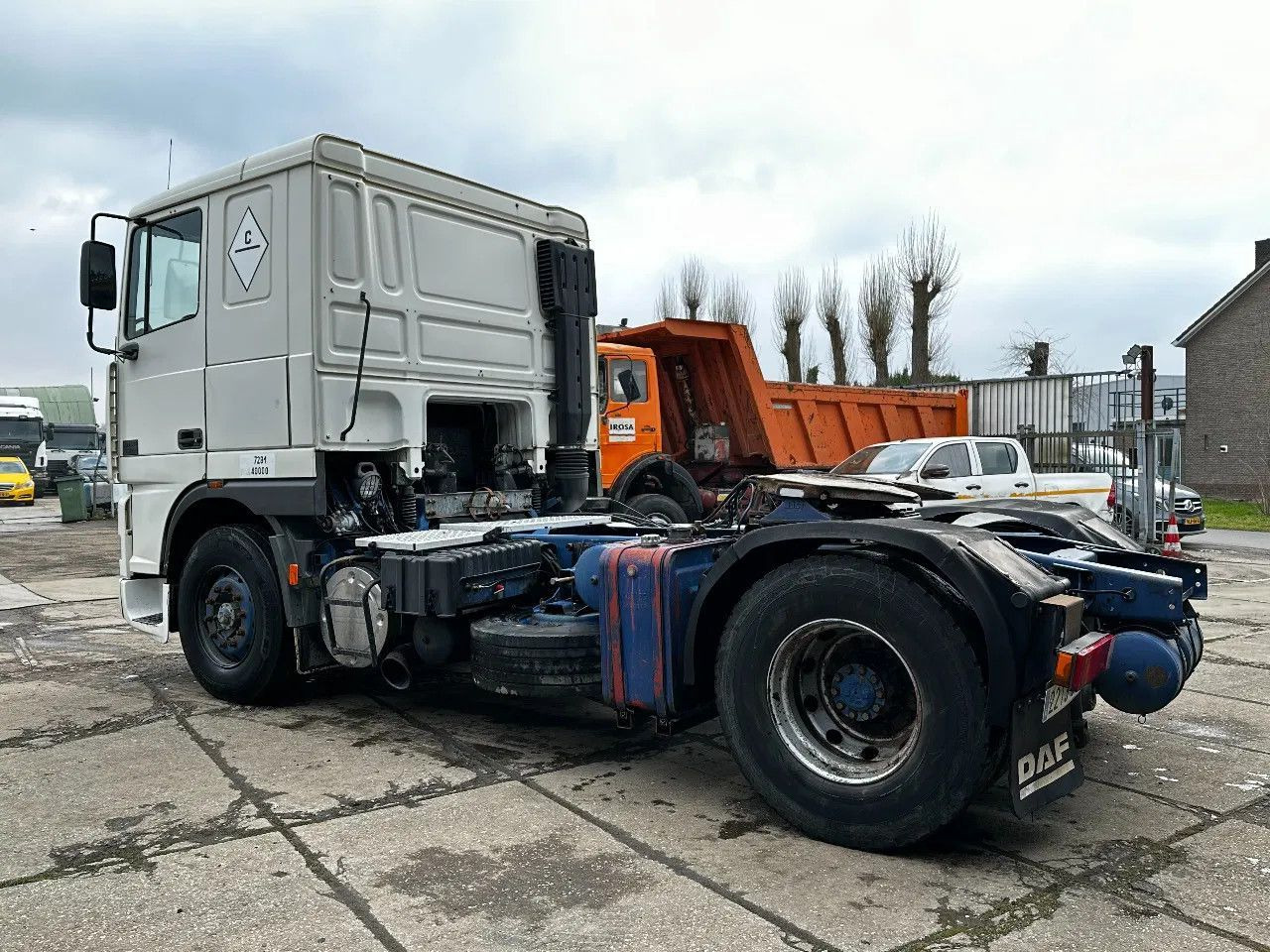 DAF XF 95.380 4X2 Tractor-unit Spring/Air ZF Manual DAF XF 95.380 4X2 Tractor-unit Spring/Air ZF Manual - Тягач: фото 3 DAF XF 95.380 4X2 Tractor-unit Spring/Air ZF Manual DAF XF 95.380 4X2 Tractor-unit Spring/Air ZF Manual - Тягач: фото 3