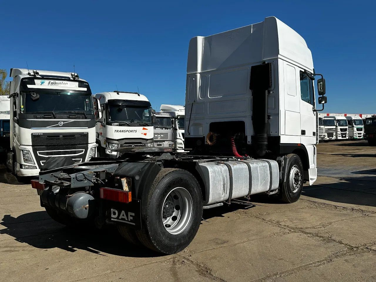 DAF XF 95.480 4X2 Tractor-unit Spring/Air ZF Manual - Тягач: фото 4 DAF XF 95.480 4X2 Tractor-unit Spring/Air ZF Manual - Тягач: фото 4