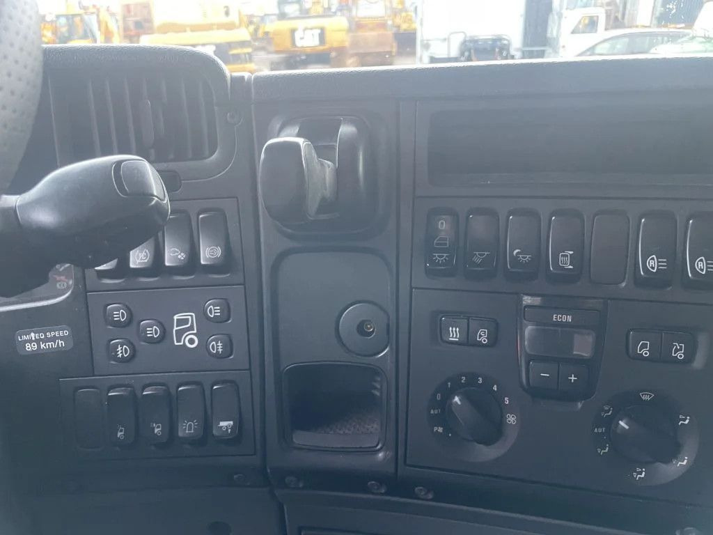Тягач Scania R560 V8 4X2 Tractor-unit Retarder Euro5 Scania R560 V8 4X2 Tractor-unit Retarder Euro5: фото 12