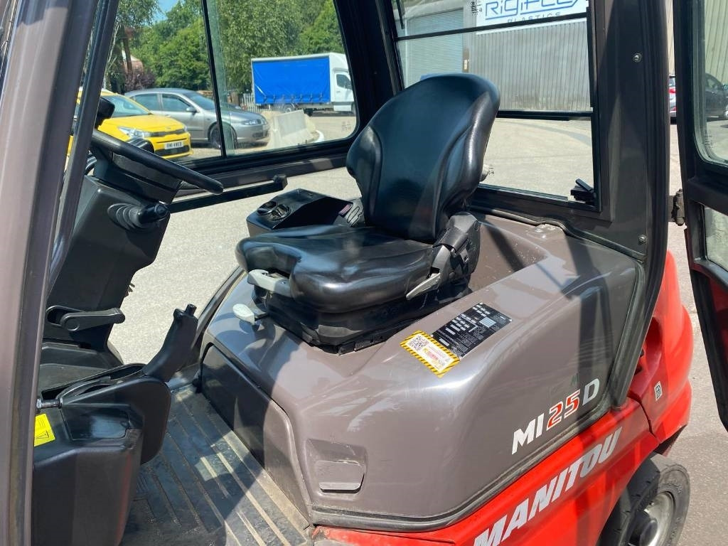 Дизельный погрузчик Manitou Mi25D: фото 23 Дизельный погрузчик Manitou Mi25D: фото 23