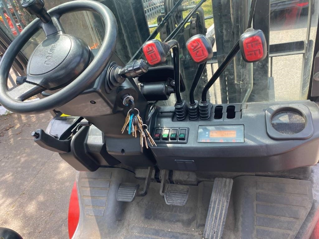 Дизельный погрузчик Manitou Mi25D: фото 27 Дизельный погрузчик Manitou Mi25D: фото 27