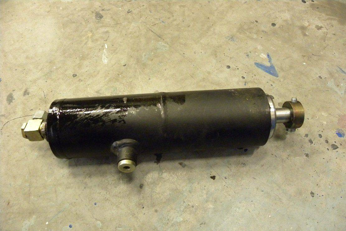 Cylinder , Lift for Jungheinrich ECE 20G - Гидравлический цилиндр для Погрузочно-разгрузочной техники: фото 1 Cylinder , Lift for Jungheinrich ECE 20G - Гидравлический цилиндр для Погрузочно-разгрузочной техники: фото 1