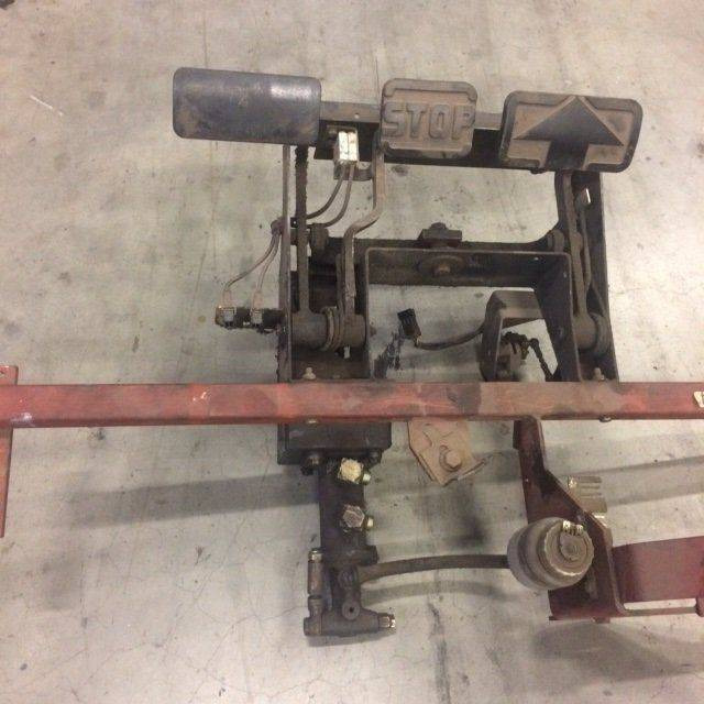 Foot Pedal for Linde E35P, Series 337 - Педаль для Погрузочно-разгрузочной техники: фото 2 Foot Pedal for Linde E35P, Series 337 - Педаль для Погрузочно-разгрузочной техники: фото 2