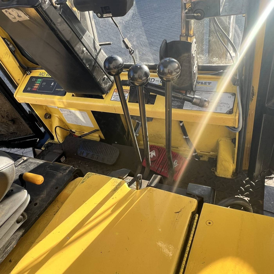 Электропогрузчик Hyster E4.50XL: фото 15