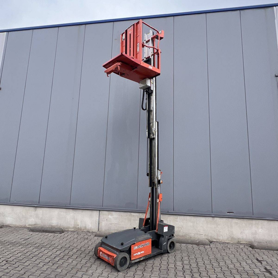 JLG Toucan Duo - Вертикальный мачтовый подъемник: фото 1 JLG Toucan Duo - Вертикальный мачтовый подъемник: фото 1