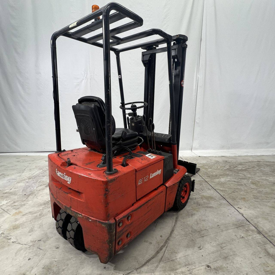 Linde E12 (324) - Электропогрузчик: фото 2 Linde E12 (324) - Электропогрузчик: фото 2