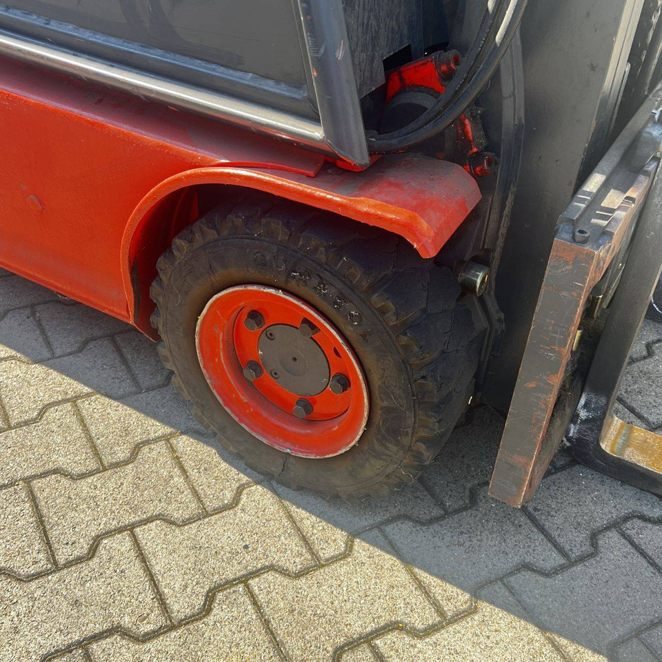 Электропогрузчик Linde E14 (335-02): фото 11 Электропогрузчик Linde E14 (335-02): фото 11