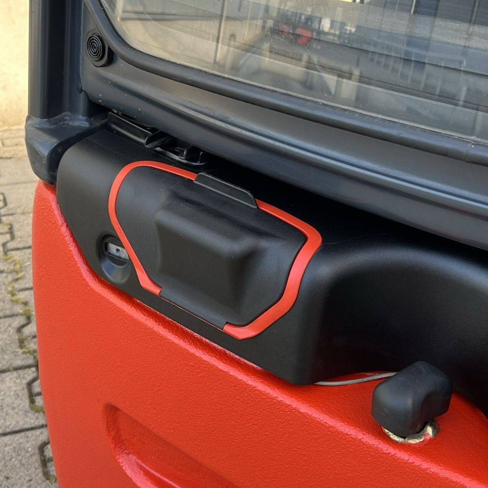 Linde E16 (386-02) EVO - Электропогрузчик: фото 3 Linde E16 (386-02) EVO - Электропогрузчик: фото 3