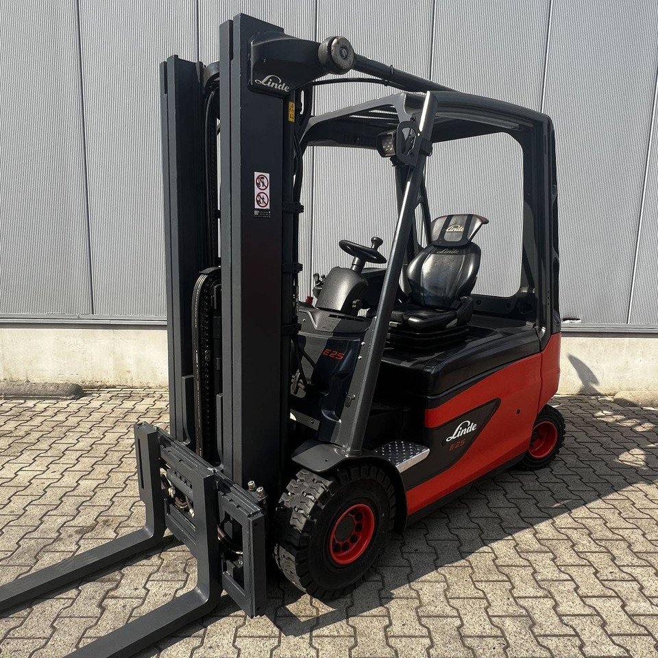 Linde E25L (387) - Электропогрузчик: фото 1 Linde E25L (387) - Электропогрузчик: фото 1
