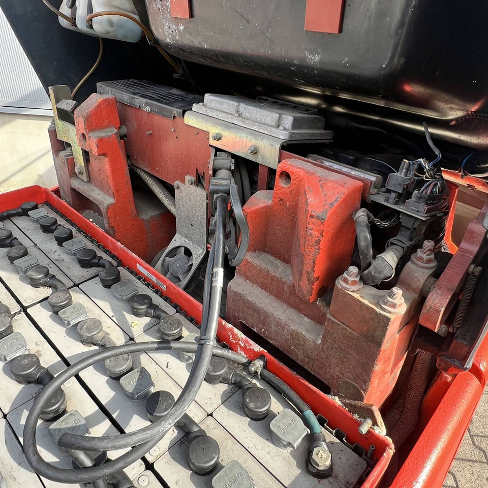 Электропогрузчик Linde E30-600S (336-03): фото 15 Электропогрузчик Linde E30-600S (336-03): фото 15