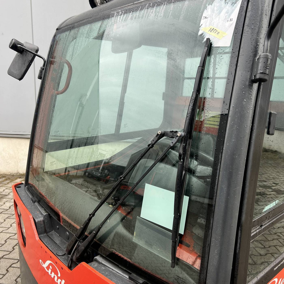 Linde P250 LWB (127) - Складской тягач: фото 3 Linde P250 LWB (127) - Складской тягач: фото 3