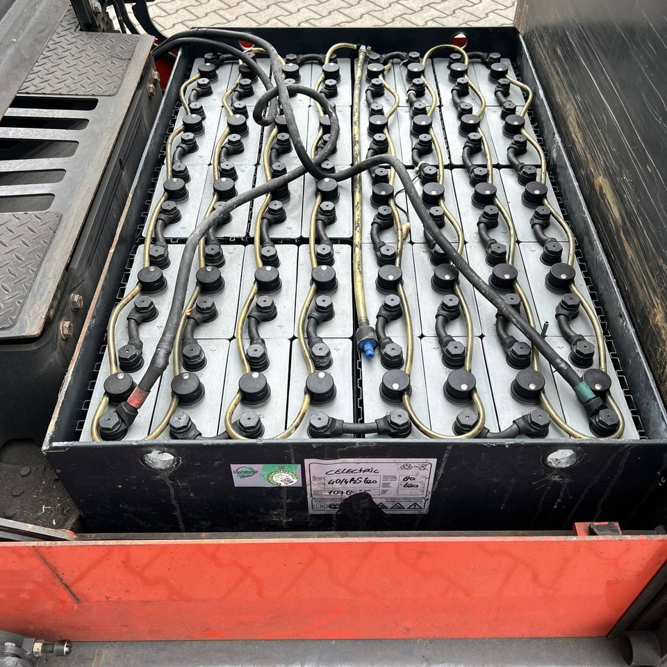 Linde P250 SWB (127) - Складской тягач: фото 4 Linde P250 SWB (127) - Складской тягач: фото 4
