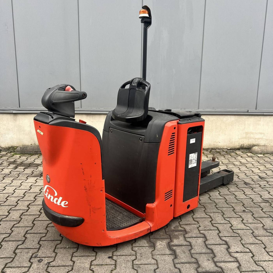 Linde P30 (132) - Складской тягач: фото 5 Linde P30 (132) - Складской тягач: фото 5