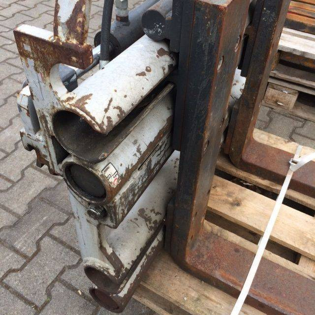Dürwen UZV25C Fork positioner - Навесное оборудование: фото 3 Dürwen UZV25C Fork positioner - Навесное оборудование: фото 3