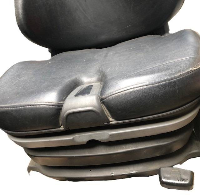 Seat for Linde R16, Series 1120 - Сиденье для Погрузочно-разгрузочной техники: фото 3 Seat for Linde R16, Series 1120 - Сиденье для Погрузочно-разгрузочной техники: фото 3