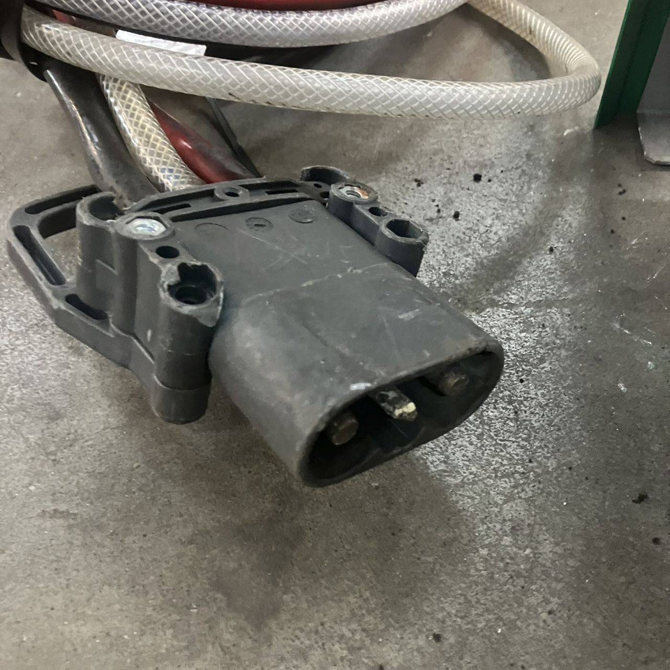 Hoppecke D400 G48/65- B-F14 HO-HF Trak Air (2) - Запчасти для Погрузочно-разгрузочной техники: фото 4 Hoppecke D400 G48/65- B-F14 HO-HF Trak Air (2) - Запчасти для Погрузочно-разгрузочной техники: фото 4