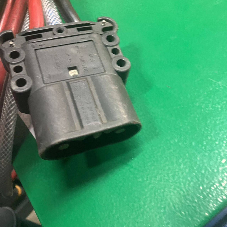 Hoppecke E230 G24/65 B-F15FS Trak power Optimal Charge (5) - Запчасти для Погрузочно-разгрузочной техники: фото 4 Hoppecke E230 G24/65 B-F15FS Trak power Optimal Charge (5) - Запчасти для Погрузочно-разгрузочной техники: фото 4