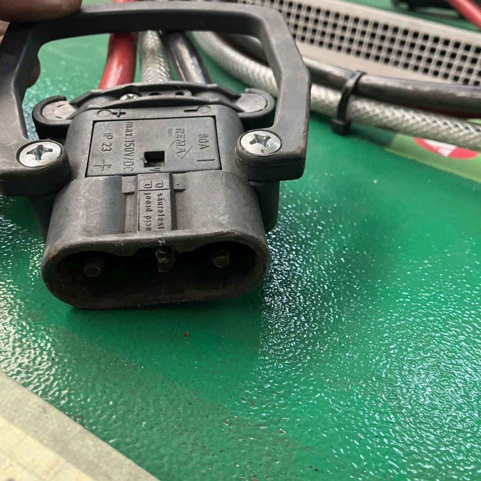 Hoppecke E230 G24/65 B-F15FS Trak power Optimal Charge - Запчасти для Погрузочно-разгрузочной техники: фото 4 Hoppecke E230 G24/65 B-F15FS Trak power Optimal Charge - Запчасти для Погрузочно-разгрузочной техники: фото 4