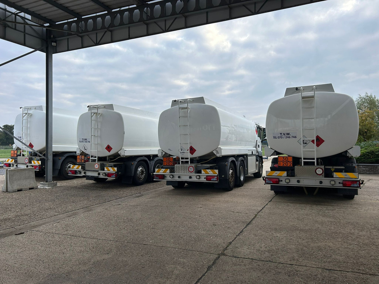 MAN TGS (lot of 4) - Грузовик-цистерна: фото 4 MAN TGS (lot of 4) - Грузовик-цистерна: фото 4