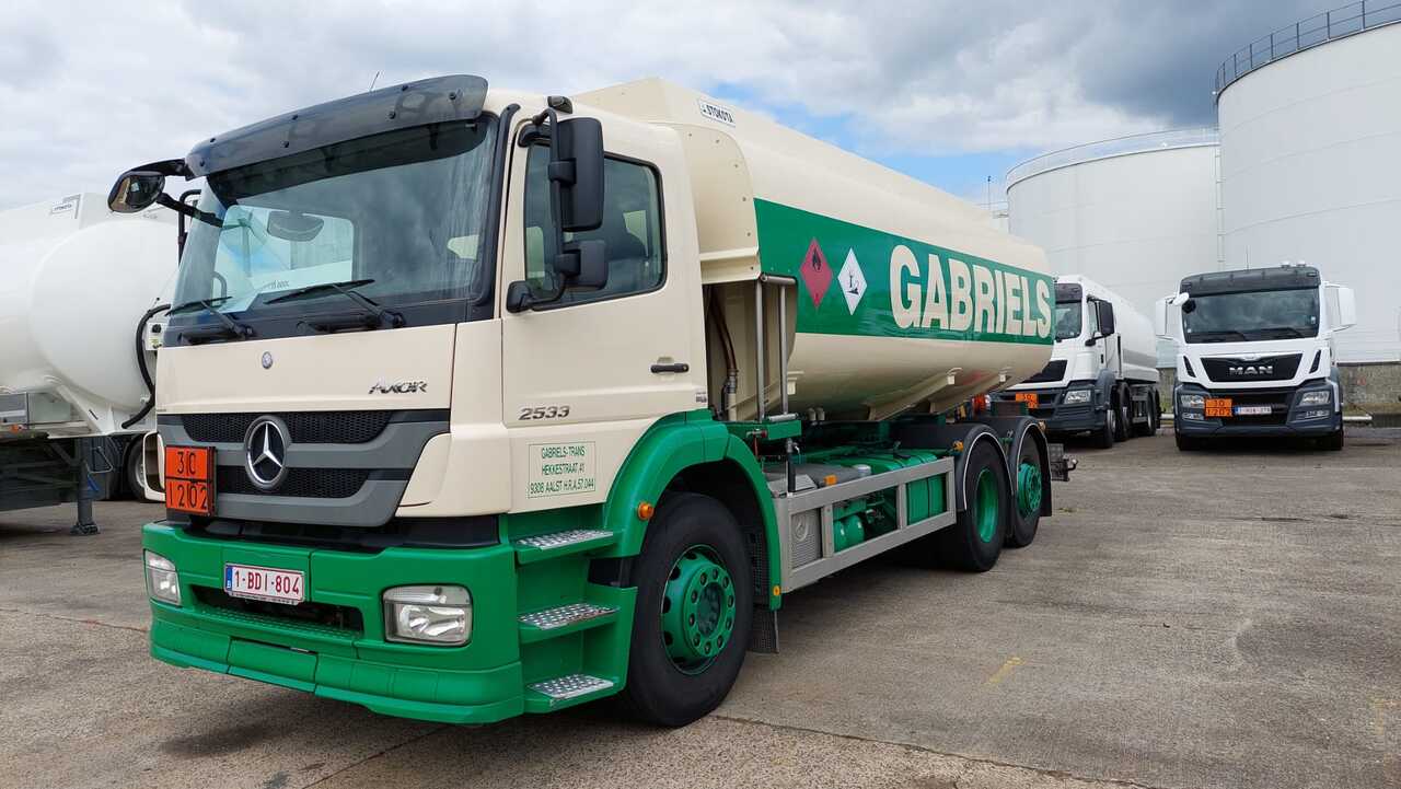 MERCEDES AXOR - Грузовик-цистерна: фото 1 MERCEDES AXOR - Грузовик-цистерна: фото 1
