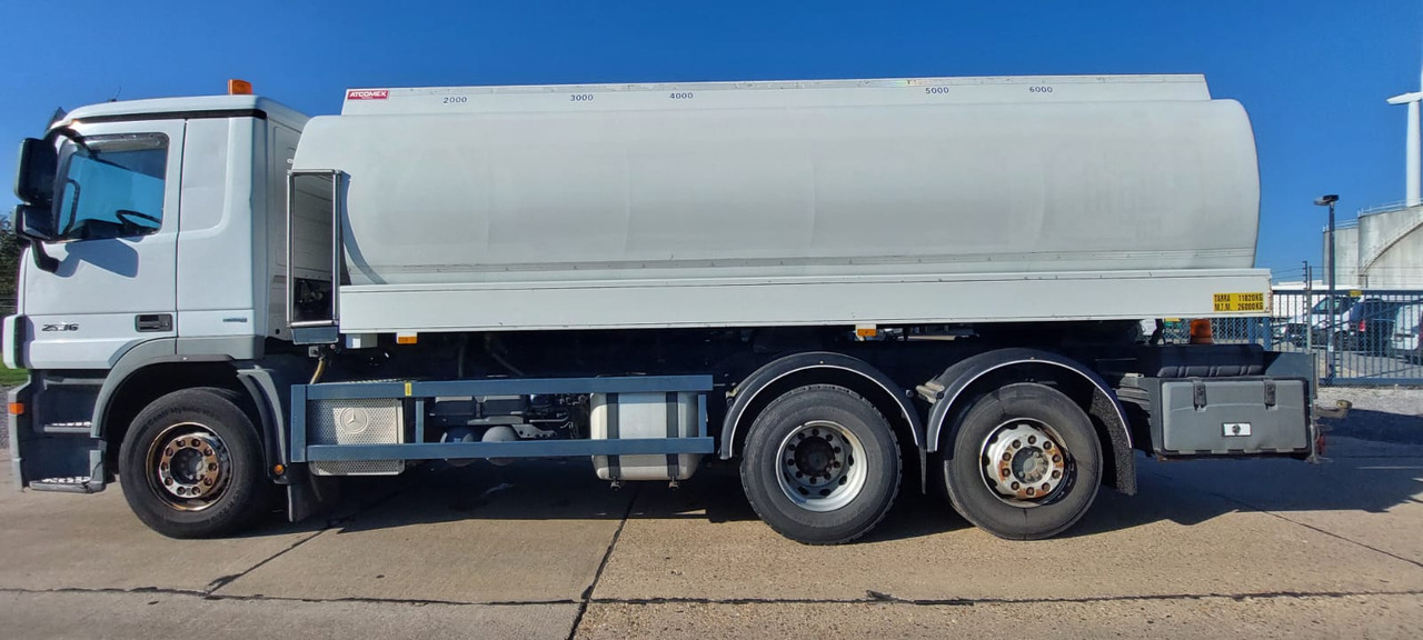 Грузовик-цистерна MERCEDES Actros: фото 12