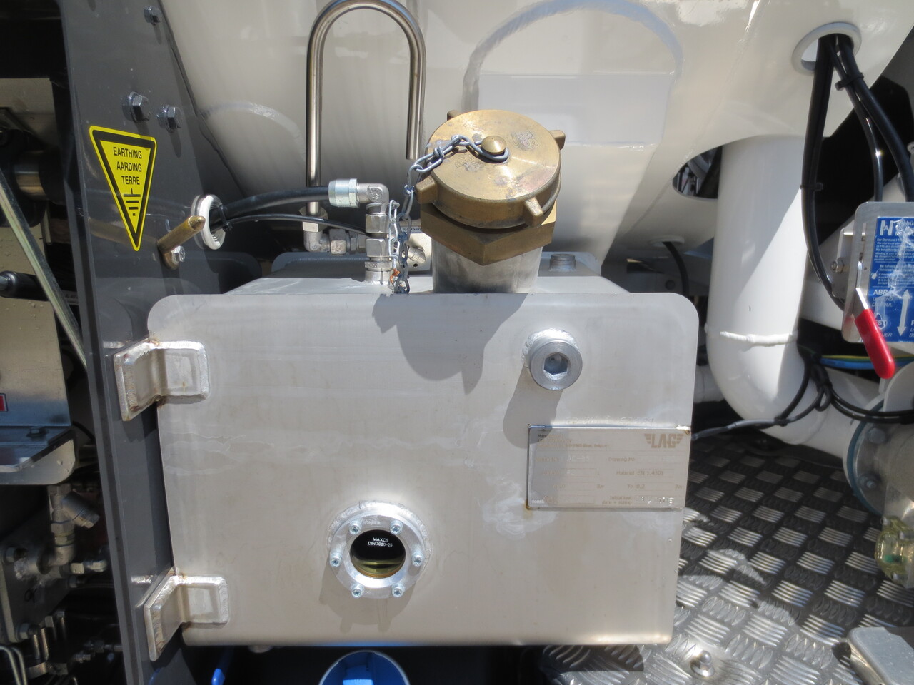 SCANIA G370 - Грузовик-цистерна: фото 5 SCANIA G370 - Грузовик-цистерна: фото 5