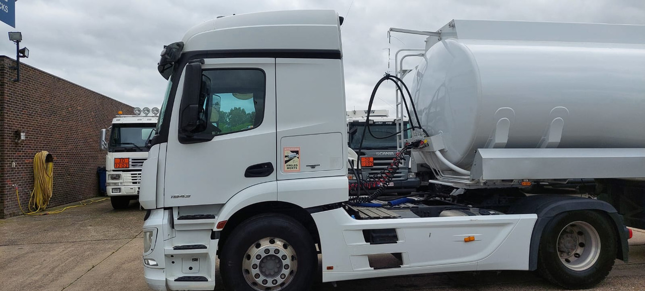 MERCEDES Actros - Тягач: фото 5 MERCEDES Actros - Тягач: фото 5