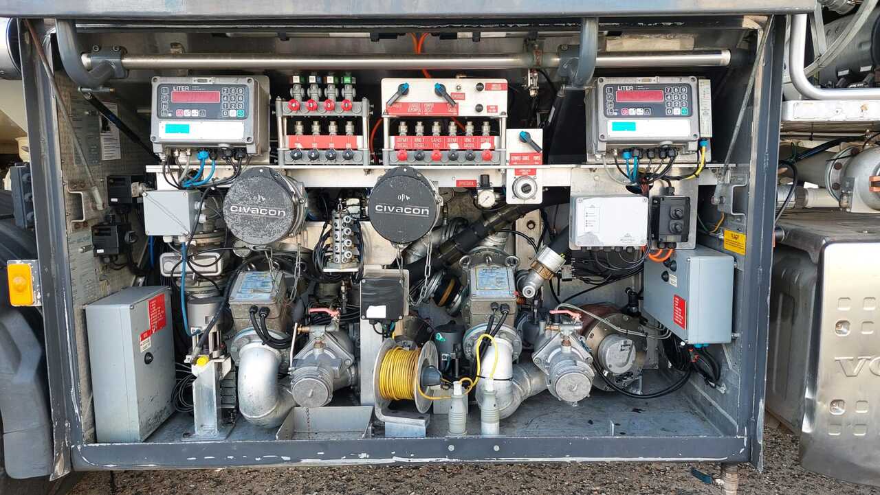 Грузовик-цистерна Volvo FMFH: фото 11 Грузовик-цистерна Volvo FMFH: фото 11