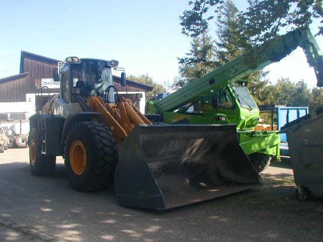 Liebherr L556 2plus2 - Колёсный погрузчик: фото 1 Liebherr L556 2plus2 - Колёсный погрузчик: фото 1