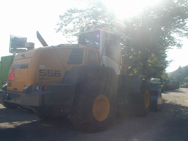 Liebherr L556 2plus2 - Колёсный погрузчик: фото 3 Liebherr L556 2plus2 - Колёсный погрузчик: фото 3