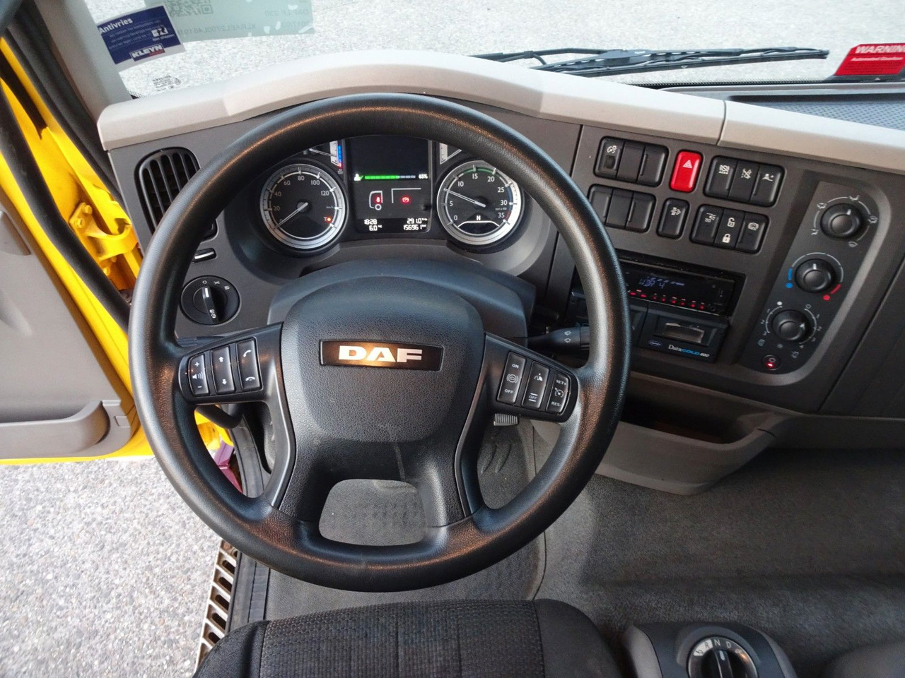 Грузовик с закрытым кузовом DAF LF 230, 12 T, LBW, Türen, Klima, Automat, Kamera: фото 10