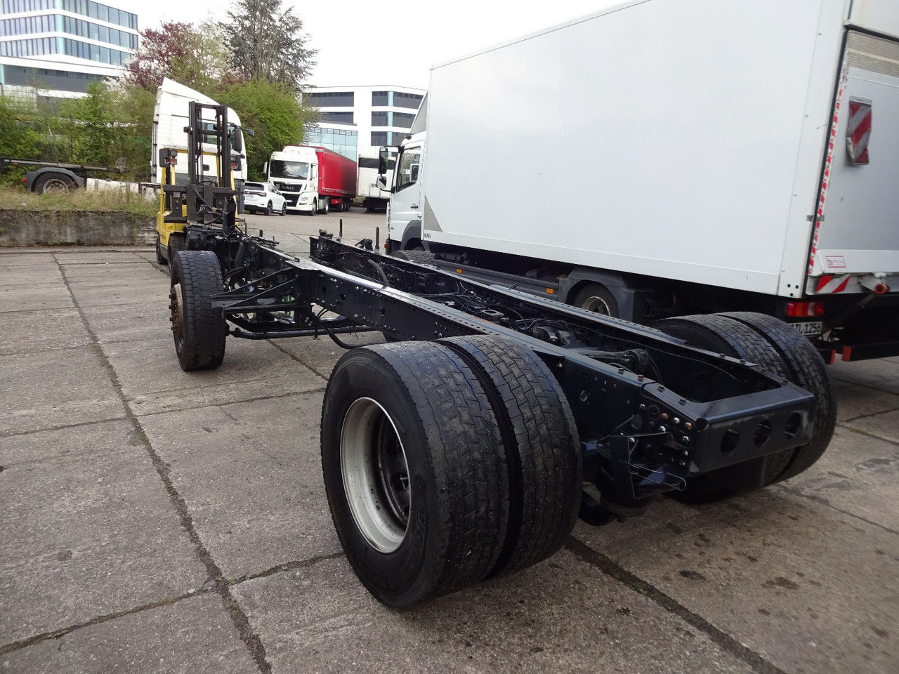 MAN TGX 18.480, Chassis mit Hinterachse, Bj-2016 - Тягач: фото 3 MAN TGX 18.480, Chassis mit Hinterachse, Bj-2016 - Тягач: фото 3