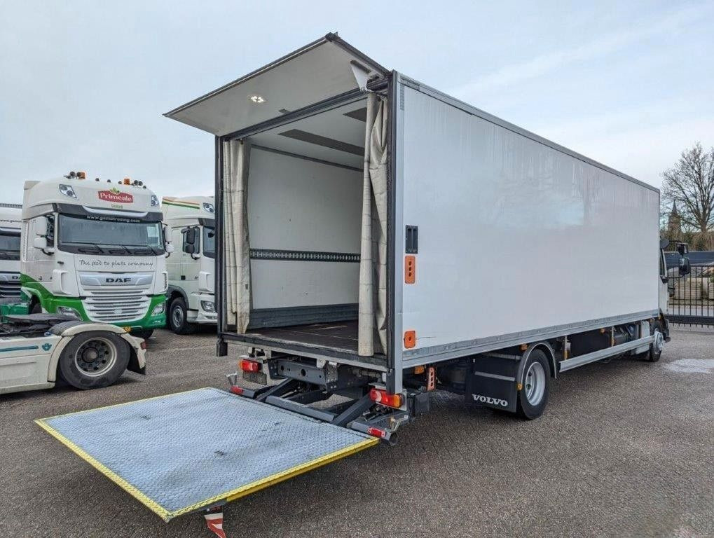 Volvo FL 210, 12tn., Isolirt, Autom, wie neu - Грузовик с закрытым кузовом: фото 5 Volvo FL 210, 12tn., Isolirt, Autom, wie neu - Грузовик с закрытым кузовом: фото 5