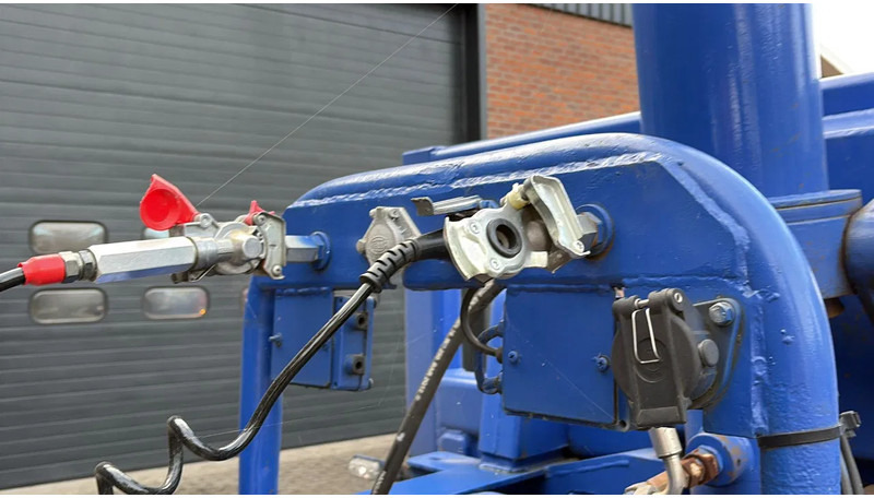 Полуприцеп-контейнеровоз/ Сменный кузов Hendricks 20ft container Kippchassis 24V hydraulic Self support!: фото 7