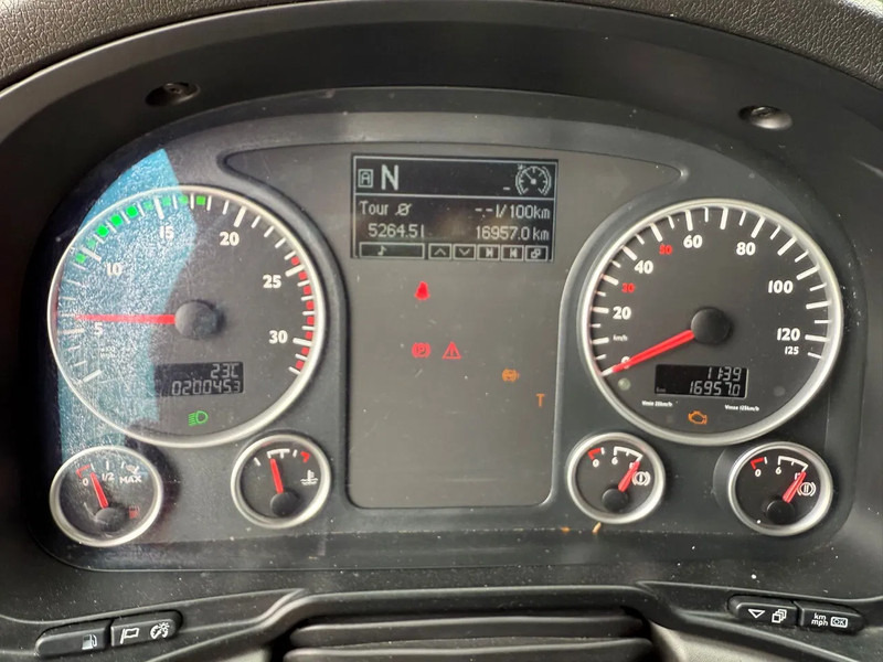 Грузовик с закрытым кузовом MAN TGX 26.400 2X! 6X2 JUMBO Kombi 120m3 Complete 2015, Galvanized: фото 14 Грузовик с закрытым кузовом MAN TGX 26.400 2X! 6X2 JUMBO Kombi 120m3 Complete 2015, Galvanized: фото 14