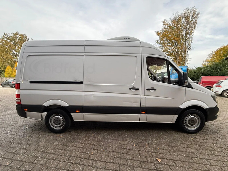 Mercedes-Benz Sprinter 314 Dual Zone Frigo -30/+30 Carrier AUT. - Фургон-рефрижератор, Грузопассажирский фургон: фото 5 Mercedes-Benz Sprinter 314 Dual Zone Frigo -30/+30 Carrier AUT. - Фургон-рефрижератор, Грузопассажирский фургон: фото 5